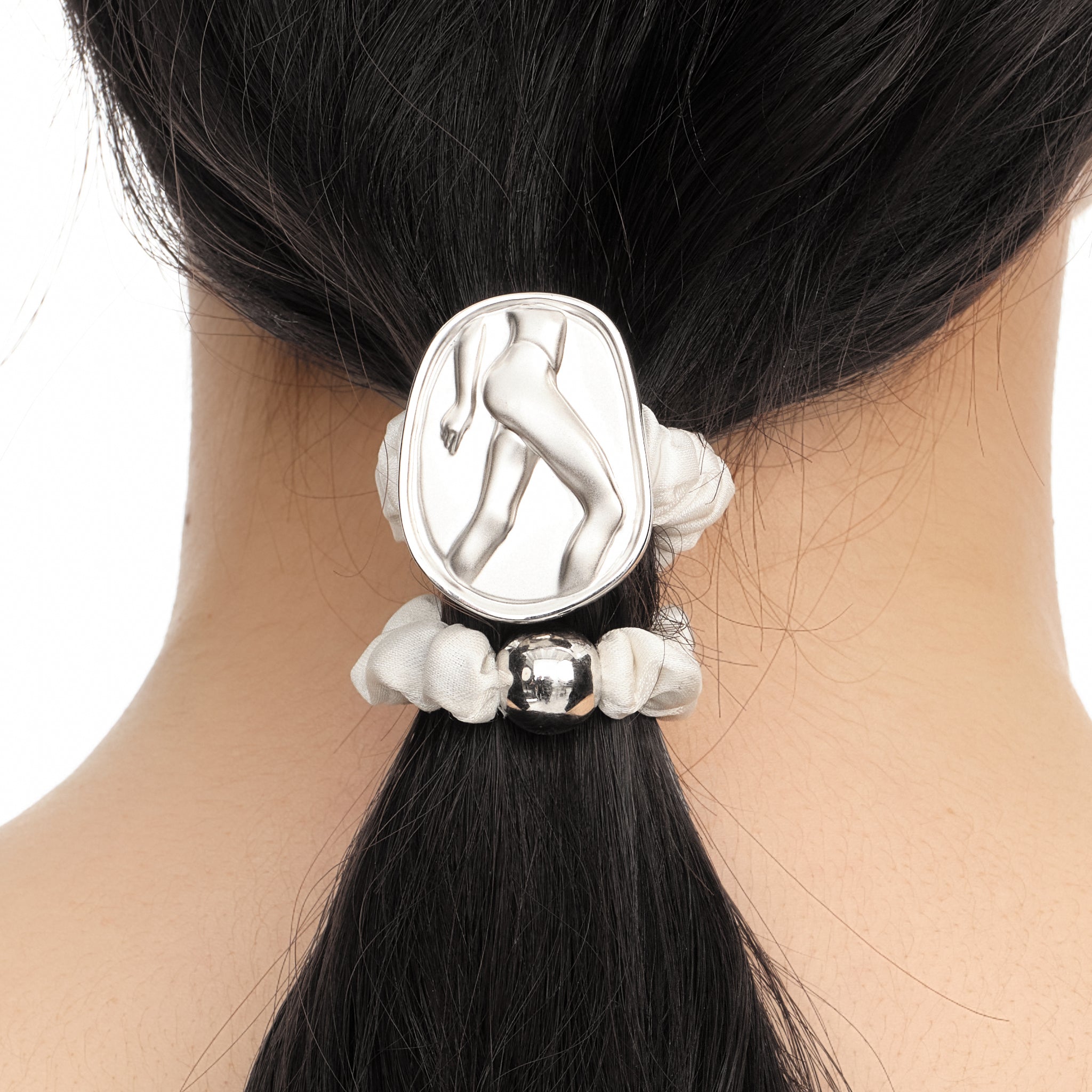 関送込 SHUSHUTONGxYVMIN フローラルヘッドバンド YVMIN X SHUSHUTONG / Shell Sculpture Hair Band