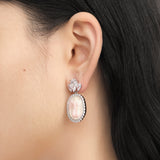 YVMIN X SHUSHUTONG / Shell Sculpture Back Gemstone Earrings