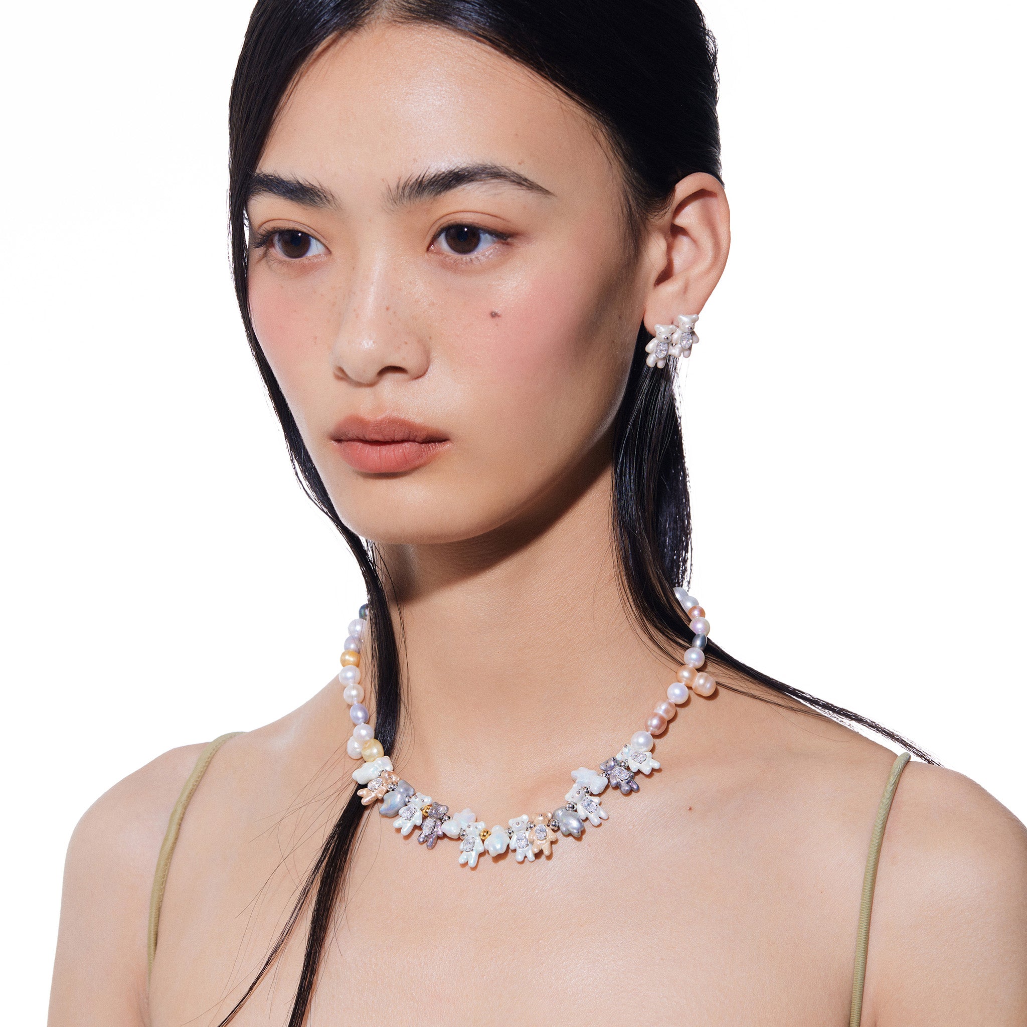 Paradise / Mini Pearlescent Bear Pearl Necklace – YVMIN