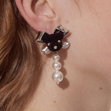 Paradise / Bear Head Bow Pearl Earrings