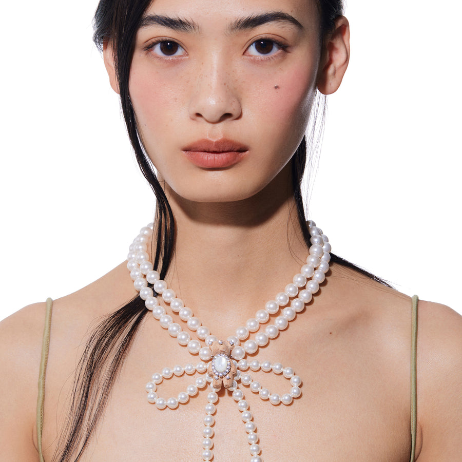 Paradise / Wooden Bear Pearl Bowknot Necklace