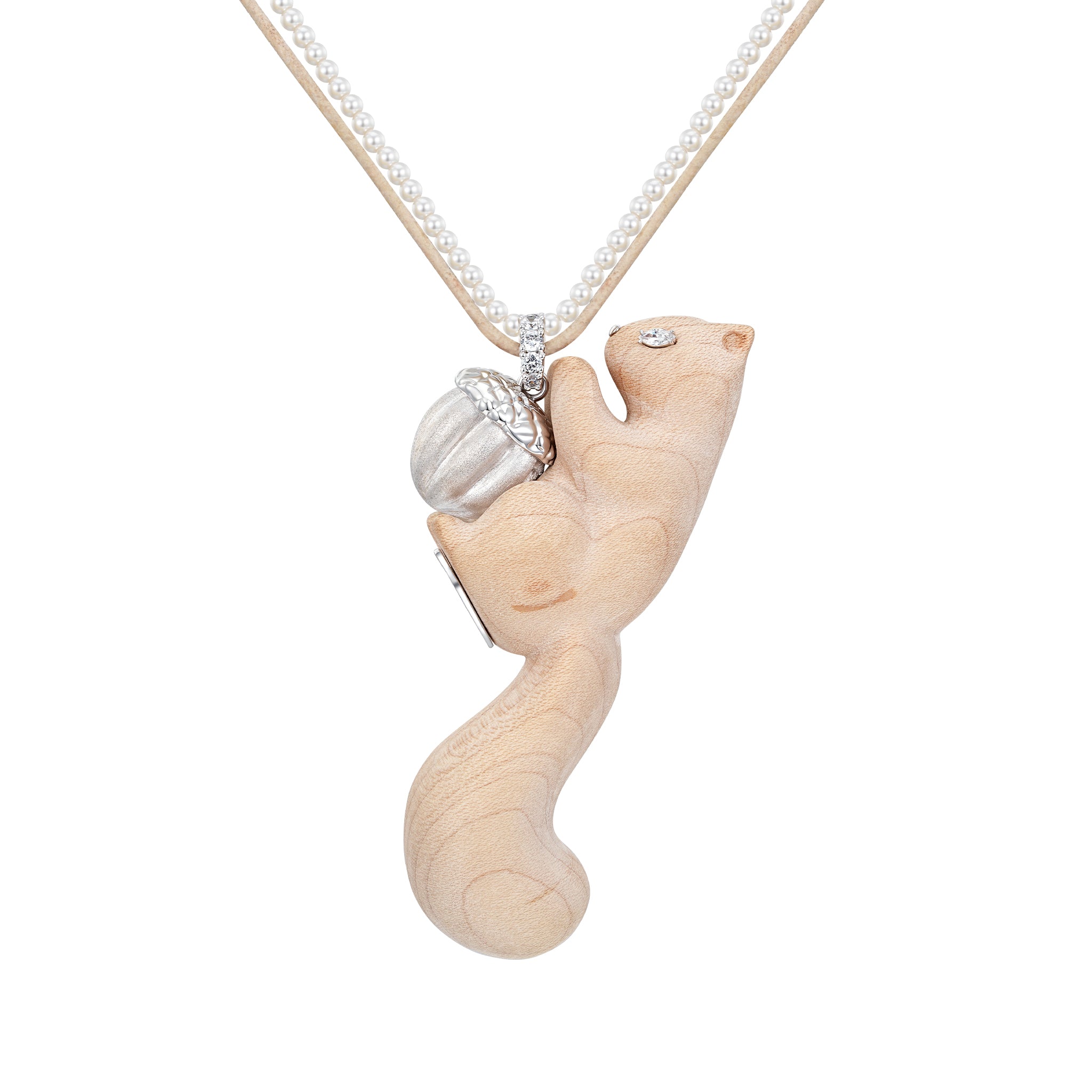 Paradise / Wooden Squirrel Pearl Necklace