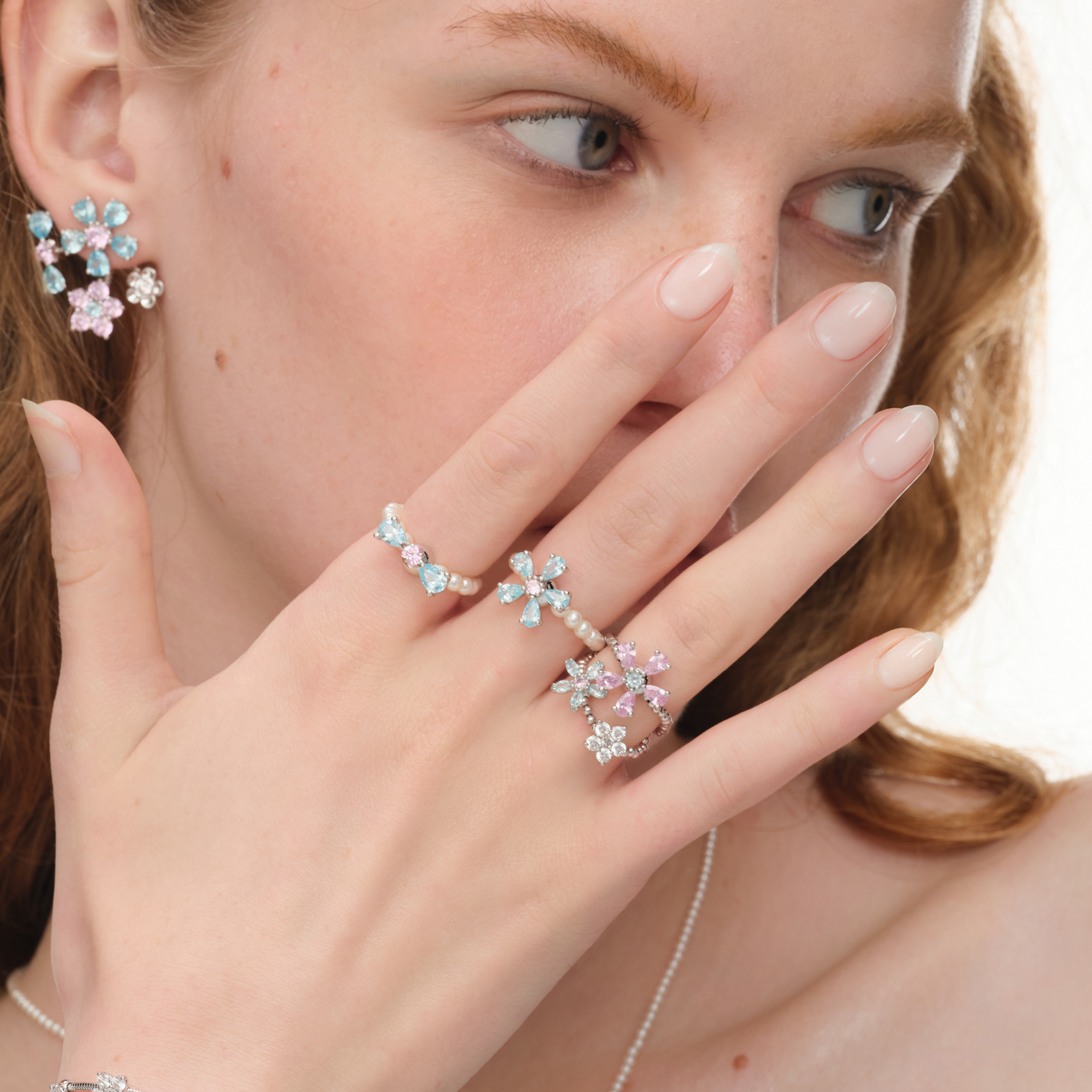 YVMIN Paradise Gem Flower Pearl Ring featuring a silver band with flower-shaped pearl and gemstone accents.
