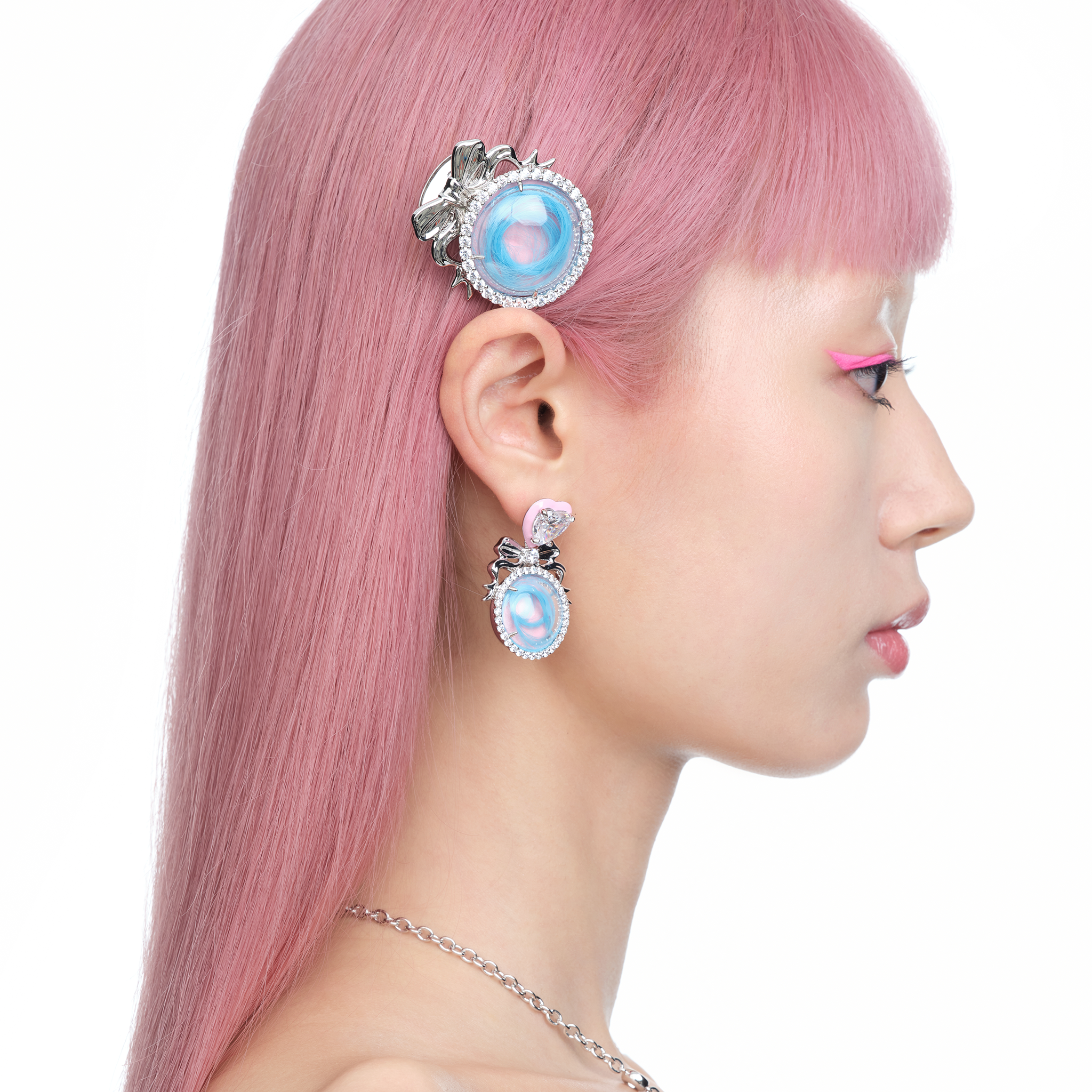 YVMIN X Ashley Williams Mourning hair clip, sculptural black hair accessory