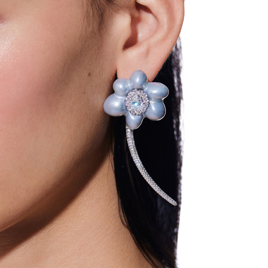 Paradise / Fancy Grey Pearlescent Single Earring