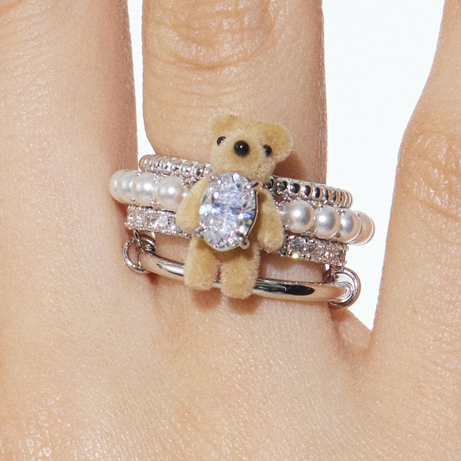 Paradise / Mini Flocked Bear Layers Pearl Ring