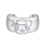 YVMIN Paradise metal bear head bracelet featuring a detailed bear design on a sleek metal band.