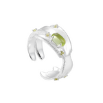 YVMIN Paradise Transformed Bear Ring featuring a detailed bear design with intricate carvings on silver-tone metal.