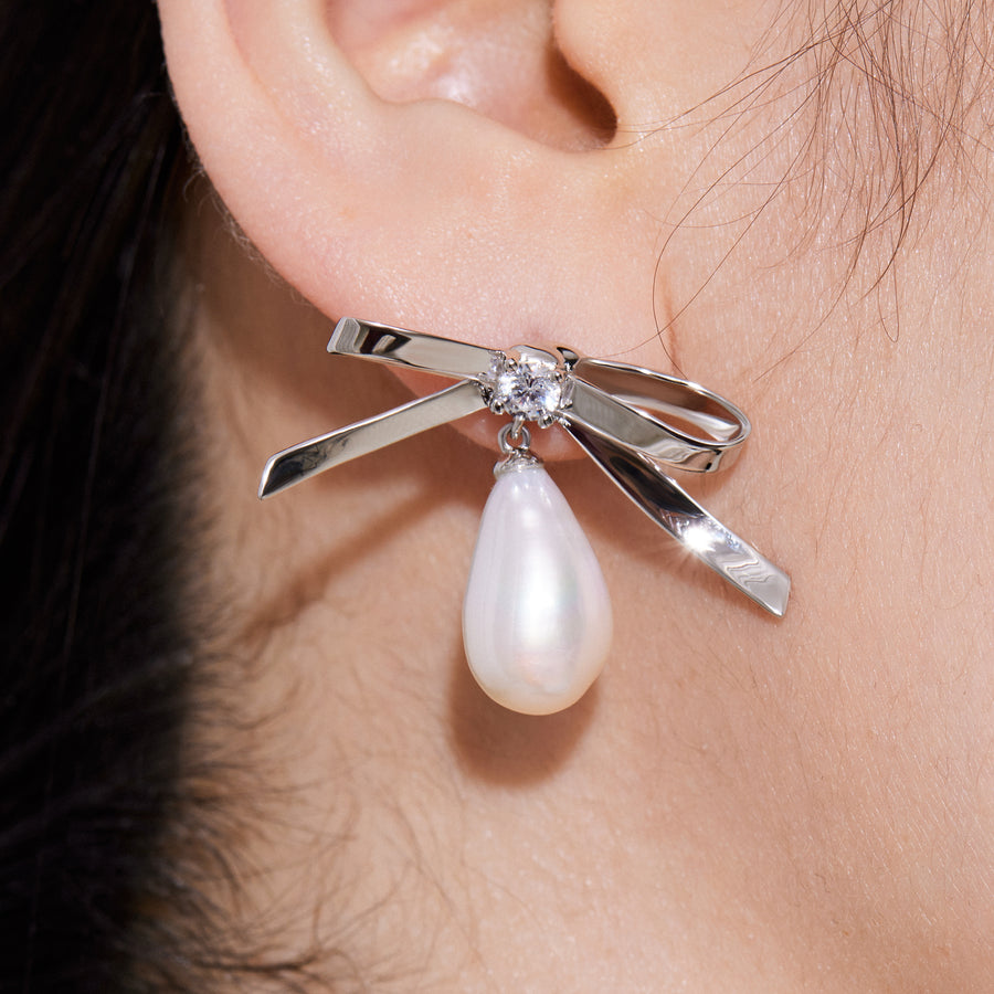 Ripple / Bowknot Drop Pearl Earring