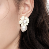 Paradise / Daisy Pearl Stud Earring