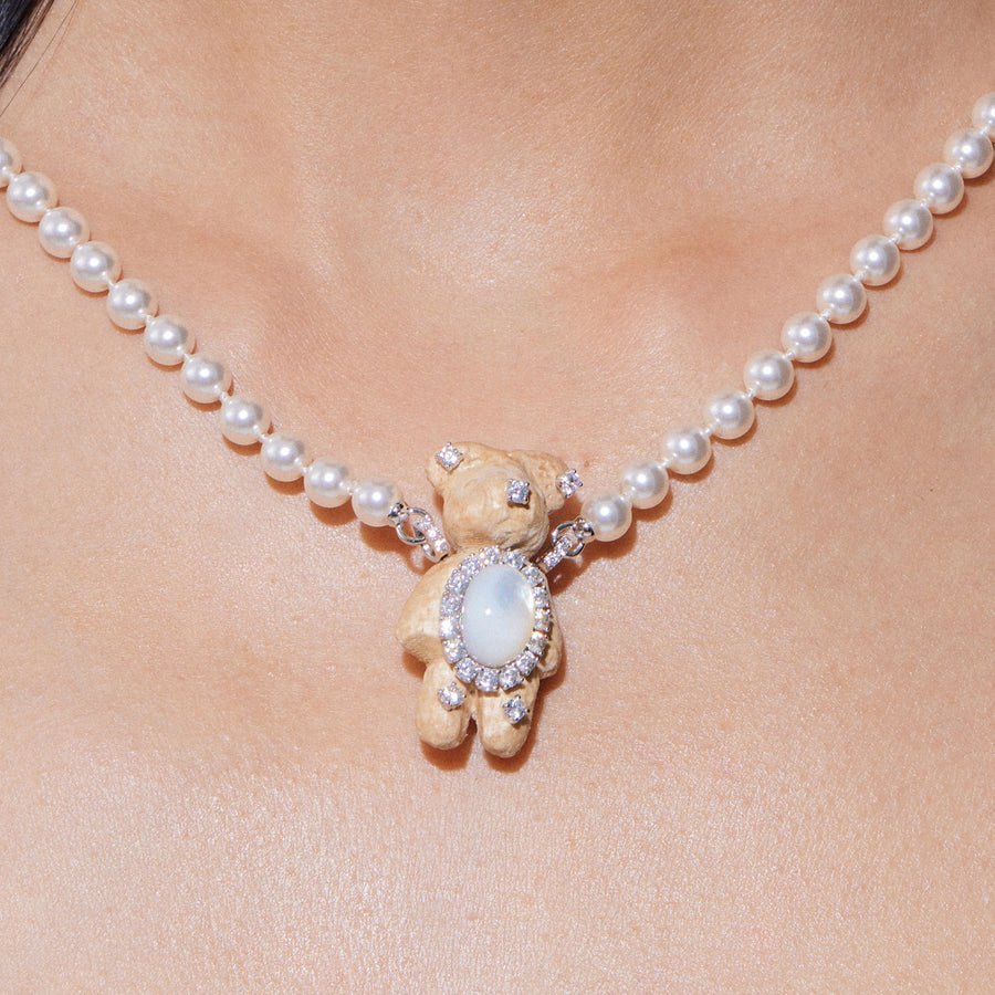 Paradise / Wooden Bear Pearl Necklace