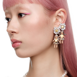 Paradise / Medium Girl Daisy Stud Earrings