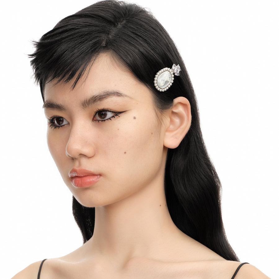 YVMIN X SHUSHUTONG / Shell Sculpture Back Pearl Hair Pin