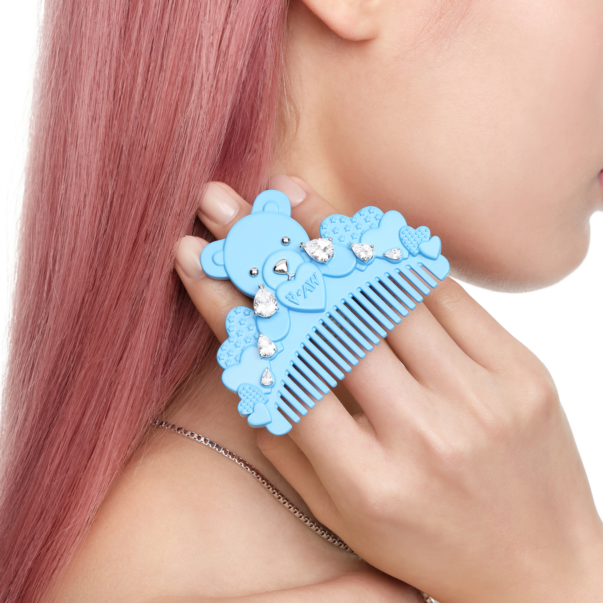 YVMIN X Ashley Williams Crying Bear Comb Ring, silver bear-shaped ring with comb-like detailing