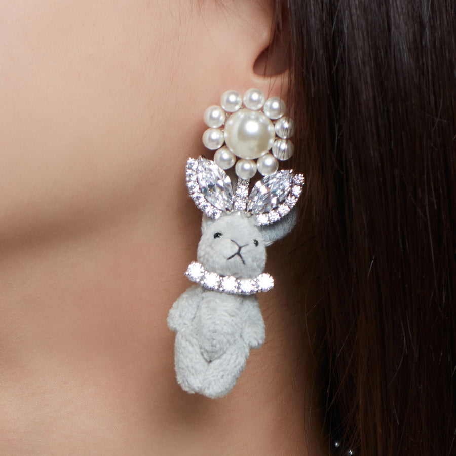 Paradise / Pearl Flower Plush Rabbit Earring