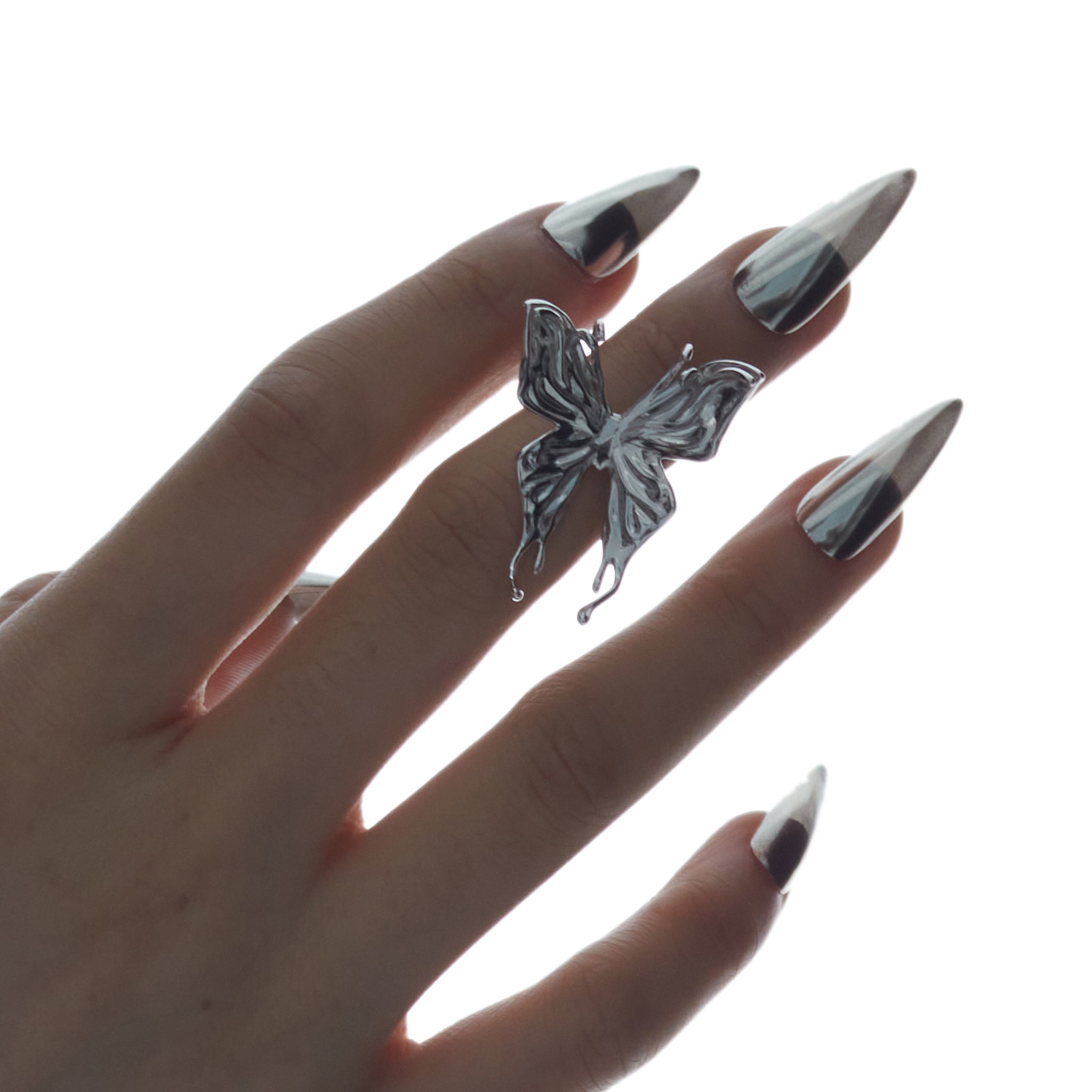 国内配送★YVMIN★Ripple メタル蝶結びパール ソフトリング Ripple/ Liquefied Butterfly Knuckle Ring – YVMIN
