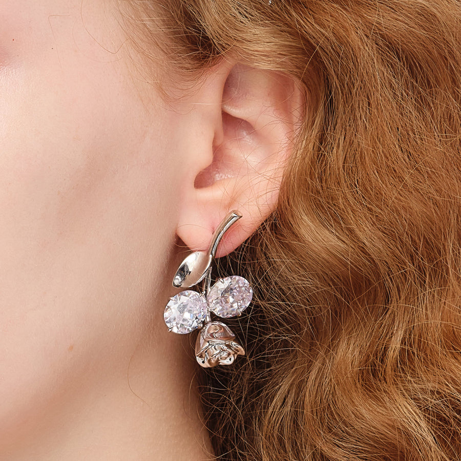 YVMIN X SHUSHUTONG / Inverted Gemstone Leaf Metal Rose Earring
