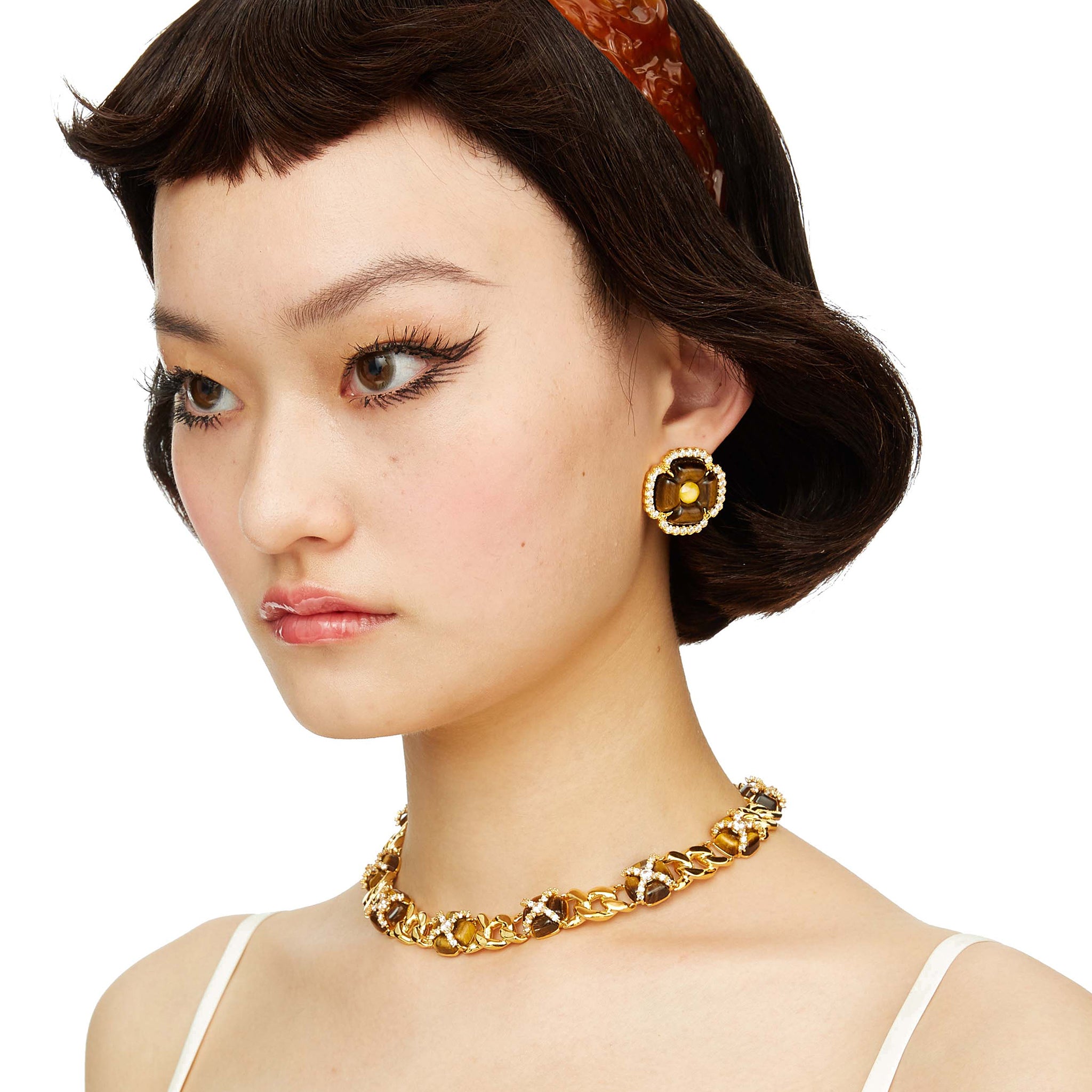 【YVMIN xSHUSHUTONG】ローズモチーフネックレス YVMIN X SHUSHUTONG / Natural Gemstone Cross Flower Chain